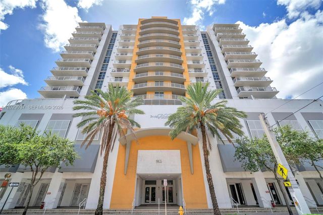 900 SW 8th St 1103, Miami, FL 33130
