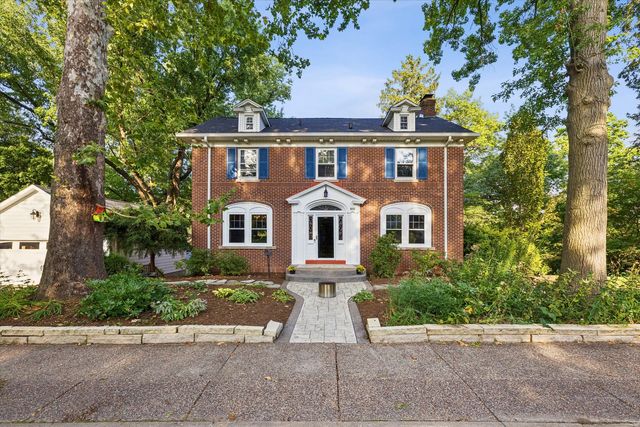 237 Ridgewood Avenue, Davenport, IA 52803