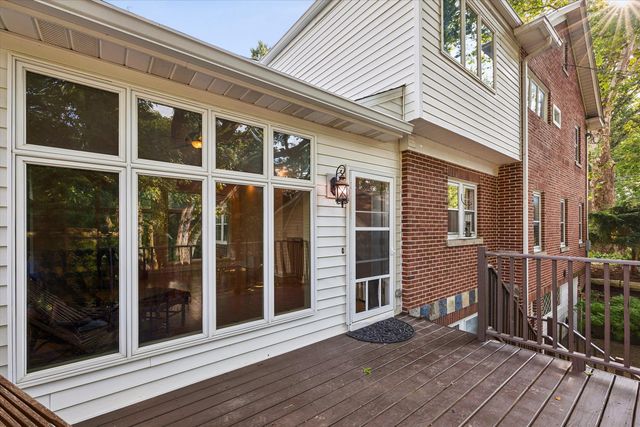 237 Ridgewood Avenue, Davenport, IA 52803