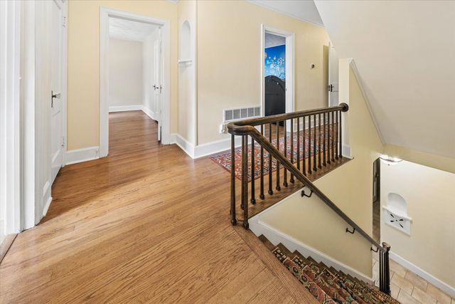 237 Ridgewood Avenue, Davenport, IA 52803