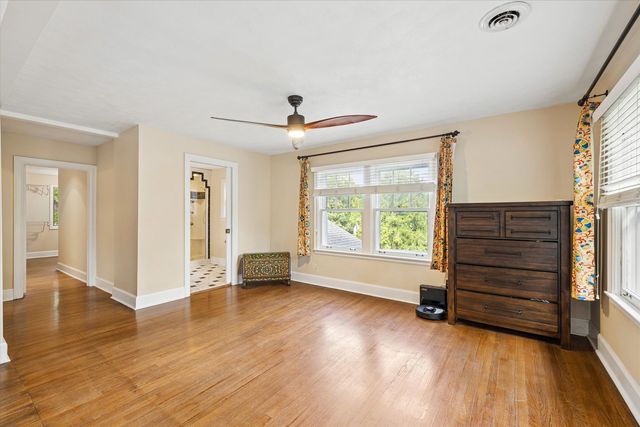 237 Ridgewood Avenue, Davenport, IA 52803