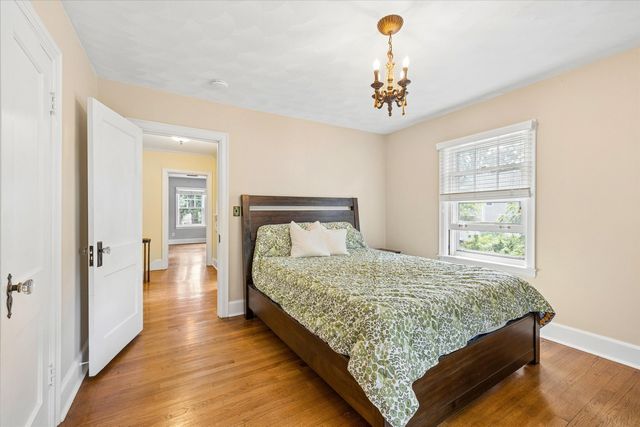 237 Ridgewood Avenue, Davenport, IA 52803
