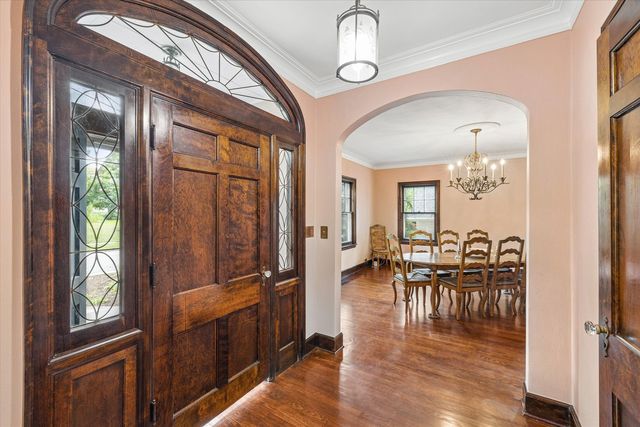 237 Ridgewood Avenue, Davenport, IA 52803