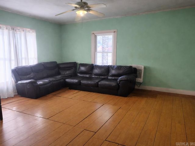 701 E 3rd Street, Carlisle, AR 72024