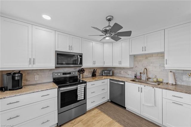 105 Penny LN # 5, Naples, FL 34112