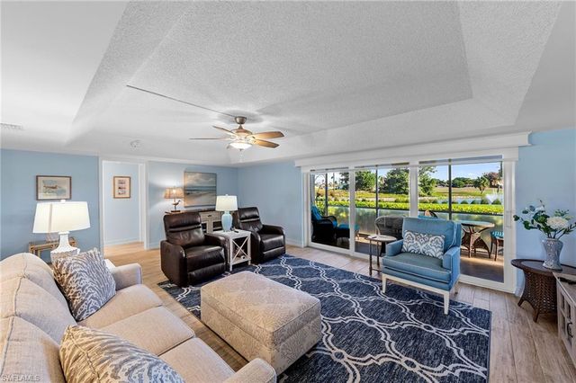 105 Penny LN # 5, Naples, FL 34112