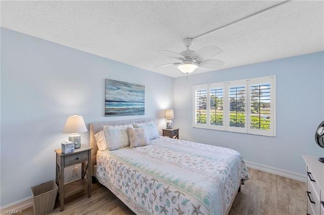 105 Penny LN # 5, Naples, FL 34112