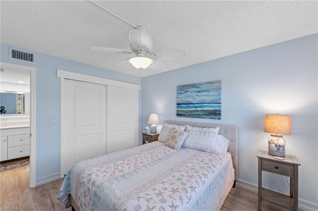 105 Penny LN # 5, Naples, FL 34112