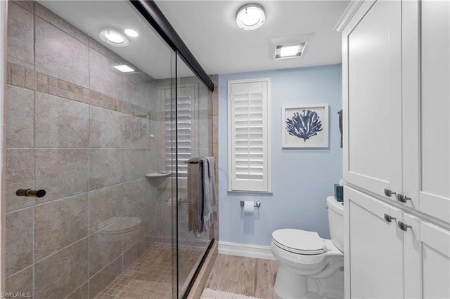 105 Penny LN # 5, Naples, FL 34112