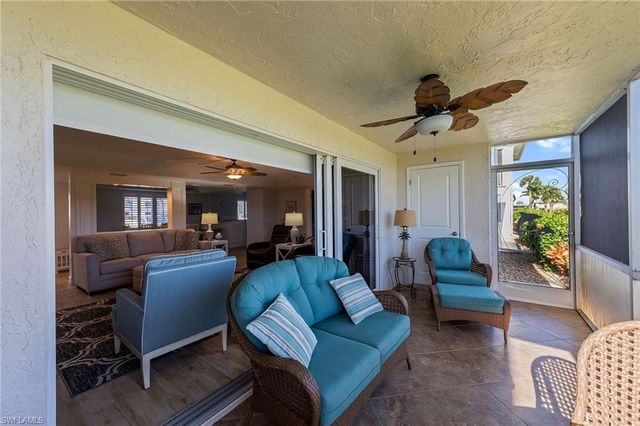 105 Penny LN # 5, Naples, FL 34112