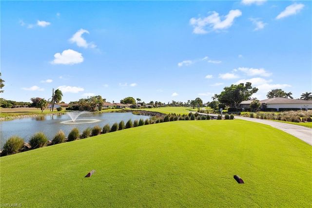 105 Penny LN # 5, Naples, FL 34112