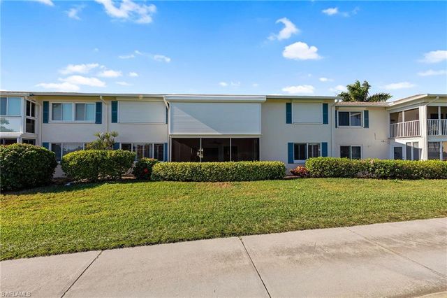 105 Penny LN # 5, Naples, FL 34112