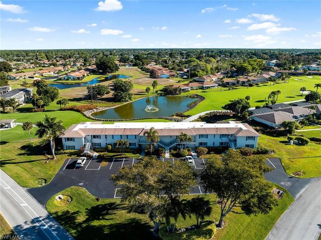 105 Penny LN # 5, Naples, FL 34112