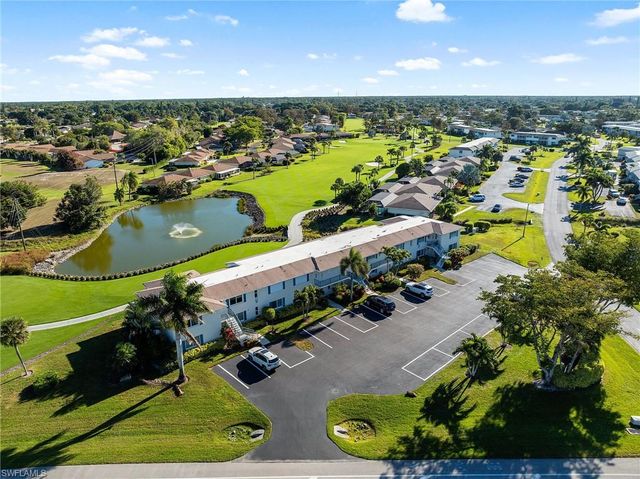 105 Penny LN # 5, Naples, FL 34112