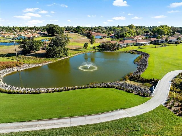 105 Penny LN # 5, Naples, FL 34112