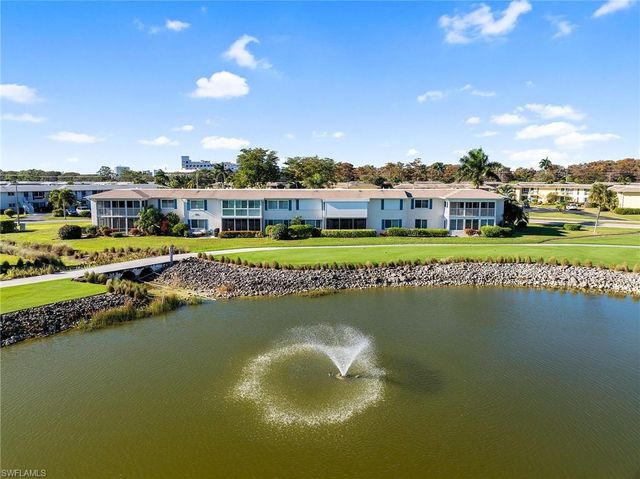 105 Penny LN # 5, Naples, FL 34112