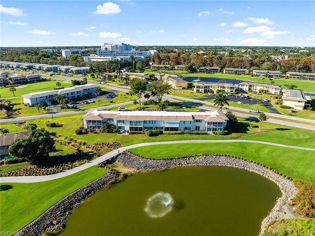 105 Penny LN # 5, Naples, FL 34112