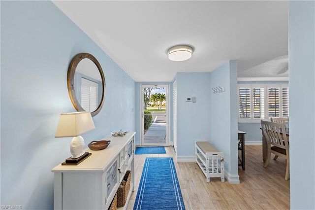 105 Penny LN # 5, Naples, FL 34112