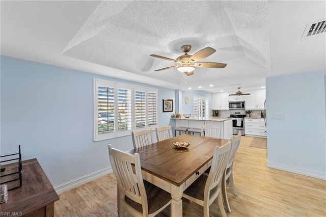 105 Penny LN # 5, Naples, FL 34112