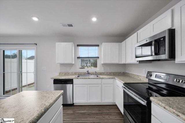 145 Fernside Court, Greenville, SC 29617