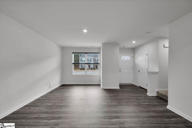 145 Fernside Court, Greenville, SC 29617