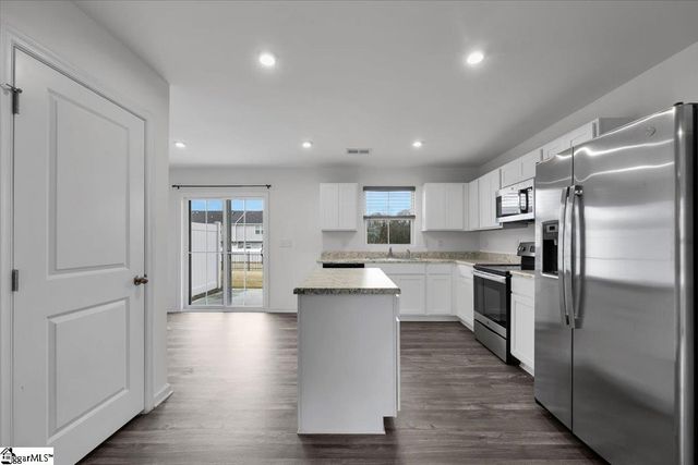 145 Fernside Court, Greenville, SC 29617