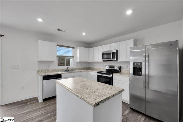 145 Fernside Court, Greenville, SC 29617