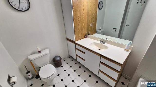 55 Clinton Place 304, Hackensack, NJ 07601