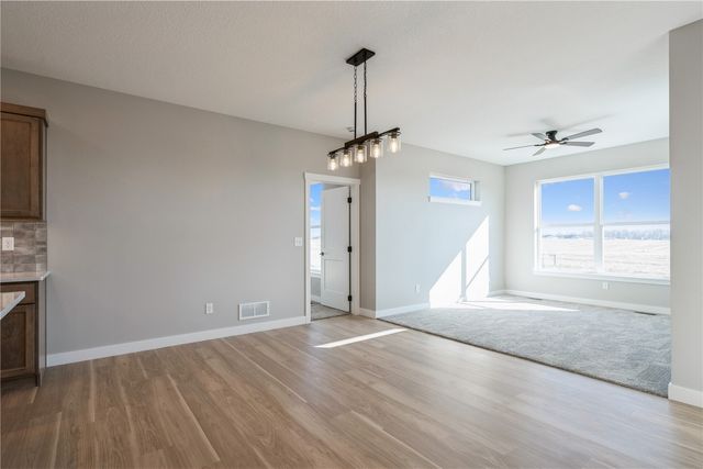 345 Dutch Dr, Robins, IA 52328