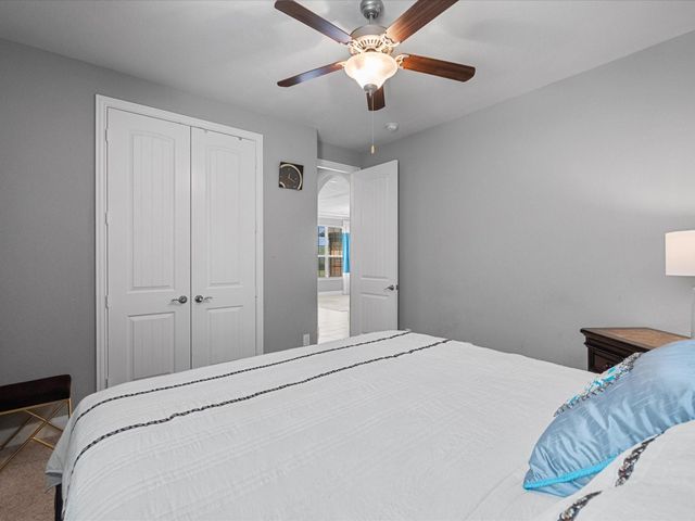 5323 Savannah Bend Drive, Rosharon, TX 77583