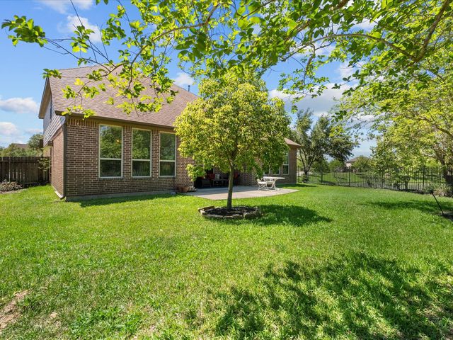 5323 Savannah Bend Drive, Rosharon, TX 77583