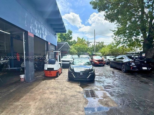 14415 NW 7th Ave, Miami, FL 33168