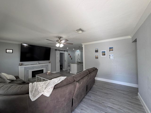 709 Caddie Place, West Palm Beach, FL 33409