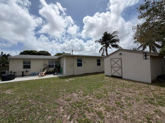 709 Caddie Place, West Palm Beach, FL 33409