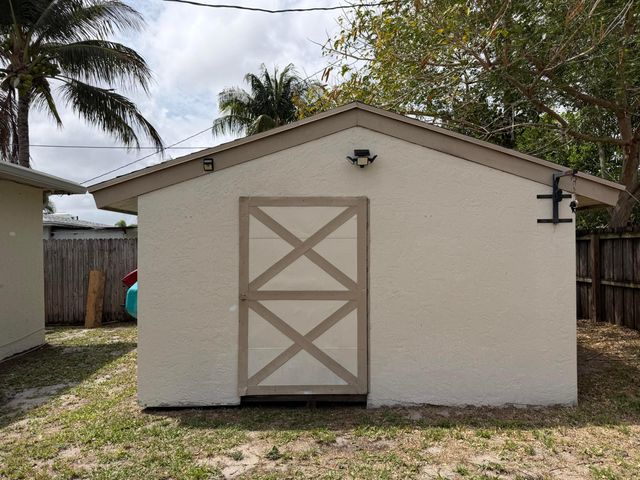 709 Caddie Place, West Palm Beach, FL 33409