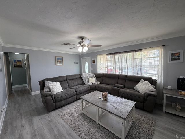 709 Caddie Place, West Palm Beach, FL 33409