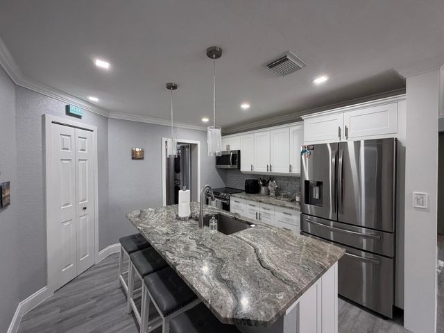 709 Caddie Place, West Palm Beach, FL 33409