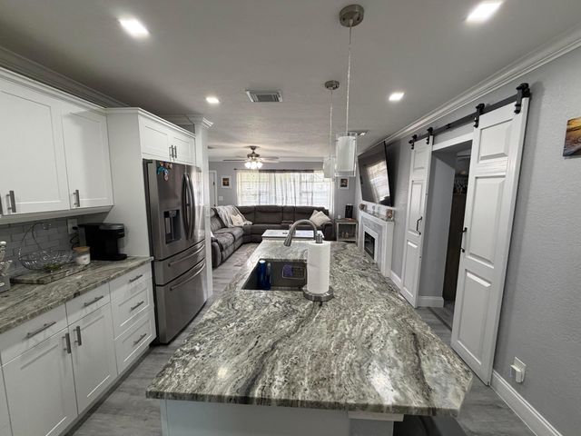 709 Caddie Place, West Palm Beach, FL 33409