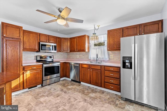 5023 VIRGINIA AVE, Harrisburg, PA 17109