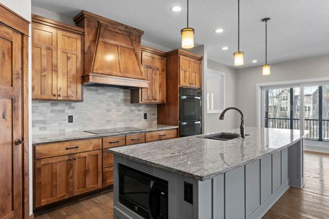 849 Fox Cove, Lino Lakes, MN 55014