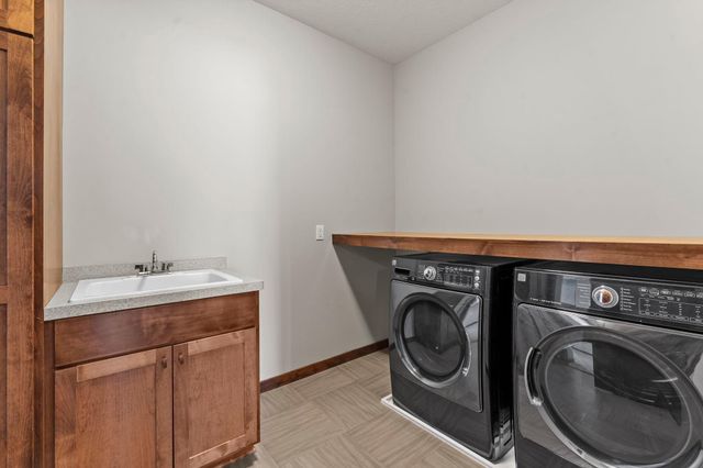 849 Fox Cove, Lino Lakes, MN 55014