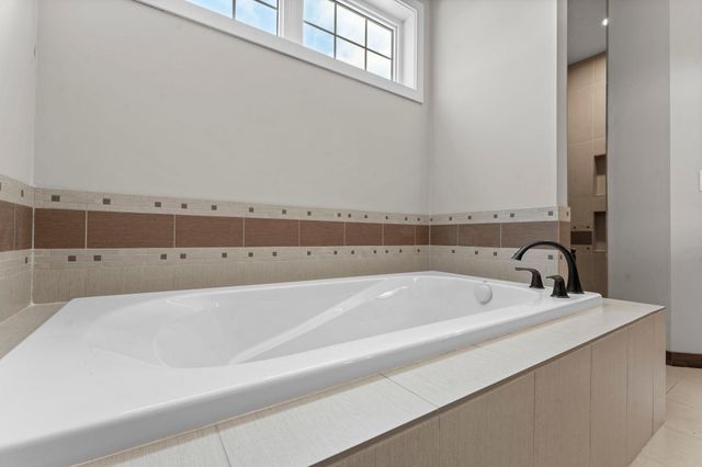 849 Fox Cove, Lino Lakes, MN 55014