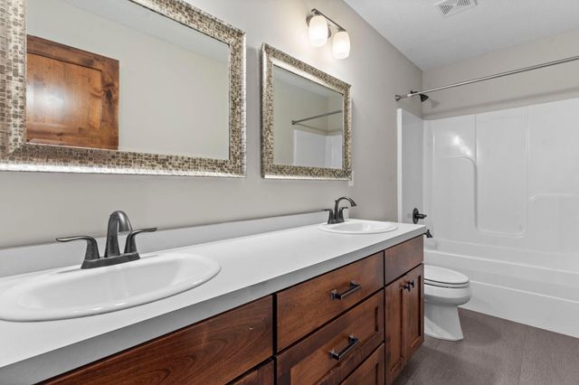 849 Fox Cove, Lino Lakes, MN 55014