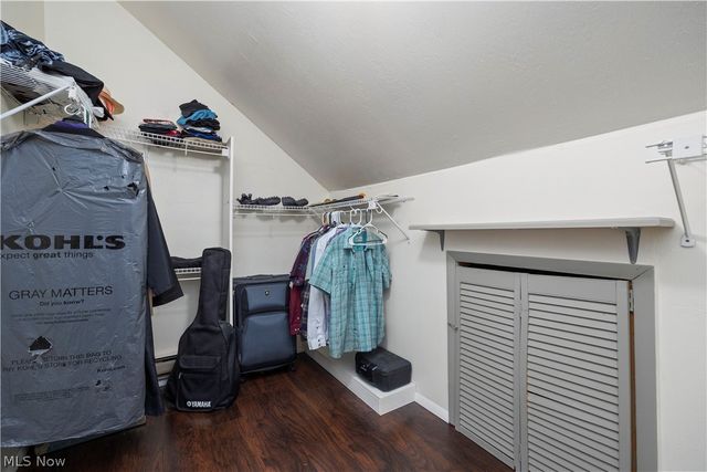 2565 Abbe Road, Sheffield Village, OH 44054