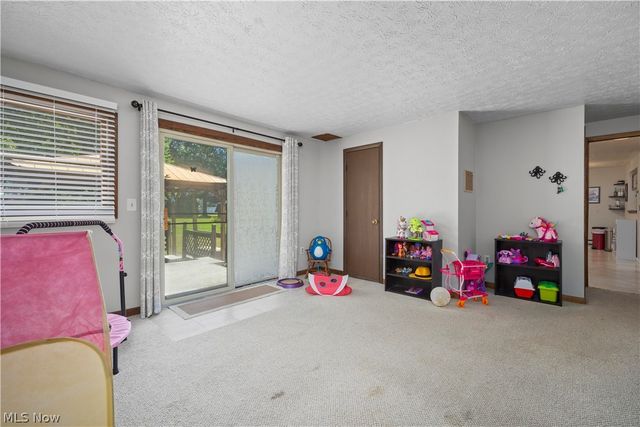 2565 Abbe Road, Sheffield Village, OH 44054