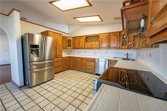 1025 Riata Valley Circle, Kingman, AZ 86401