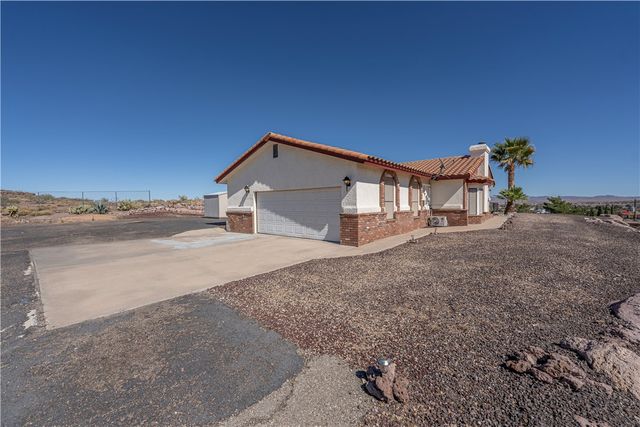 1025 Riata Valley Circle, Kingman, AZ 86401