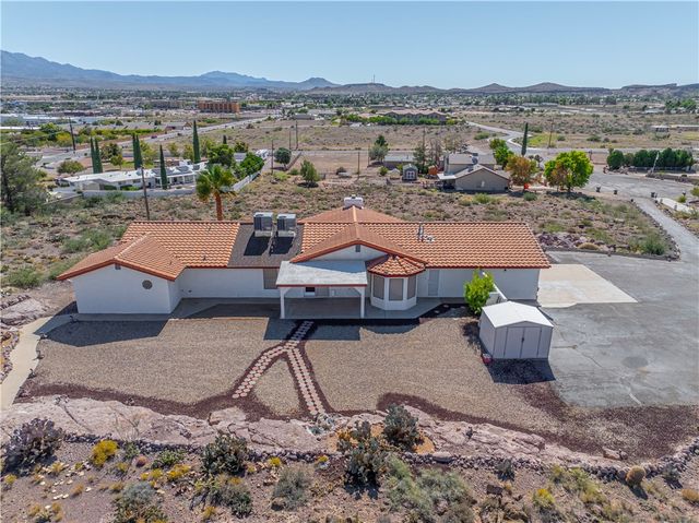 1025 Riata Valley Circle, Kingman, AZ 86401