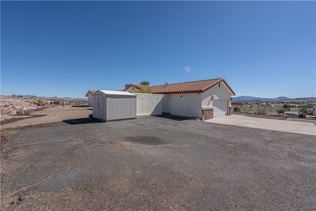 1025 Riata Valley Circle, Kingman, AZ 86401