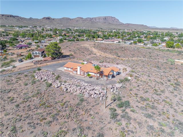 1025 Riata Valley Circle, Kingman, AZ 86401